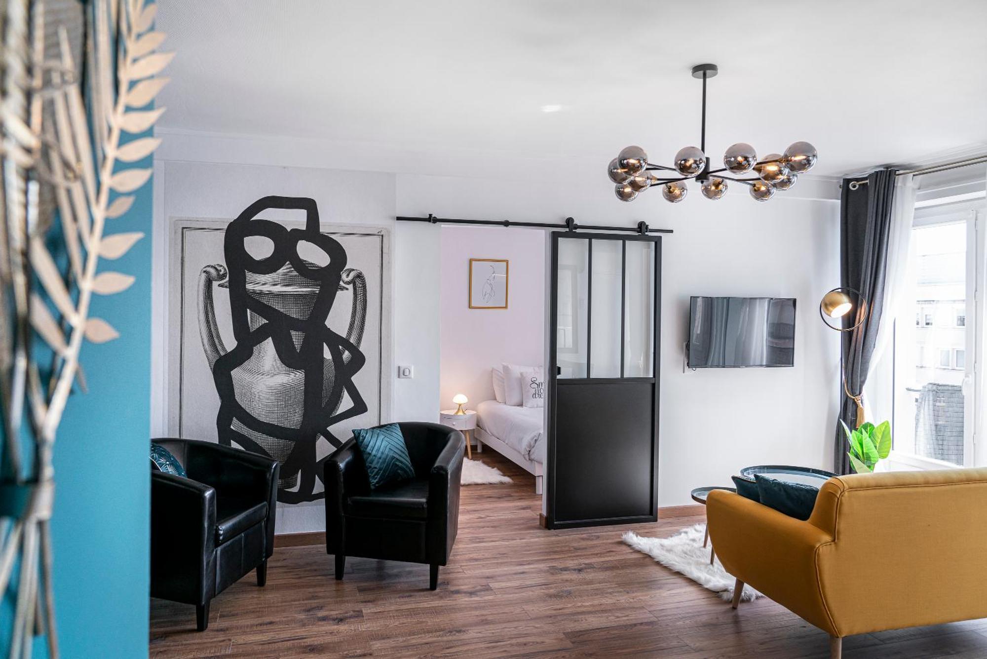 Au Palais Des Pyrenees! Hyper Centre -Clim-Balcon-Parking Gratuit Apartment По Екстериор снимка